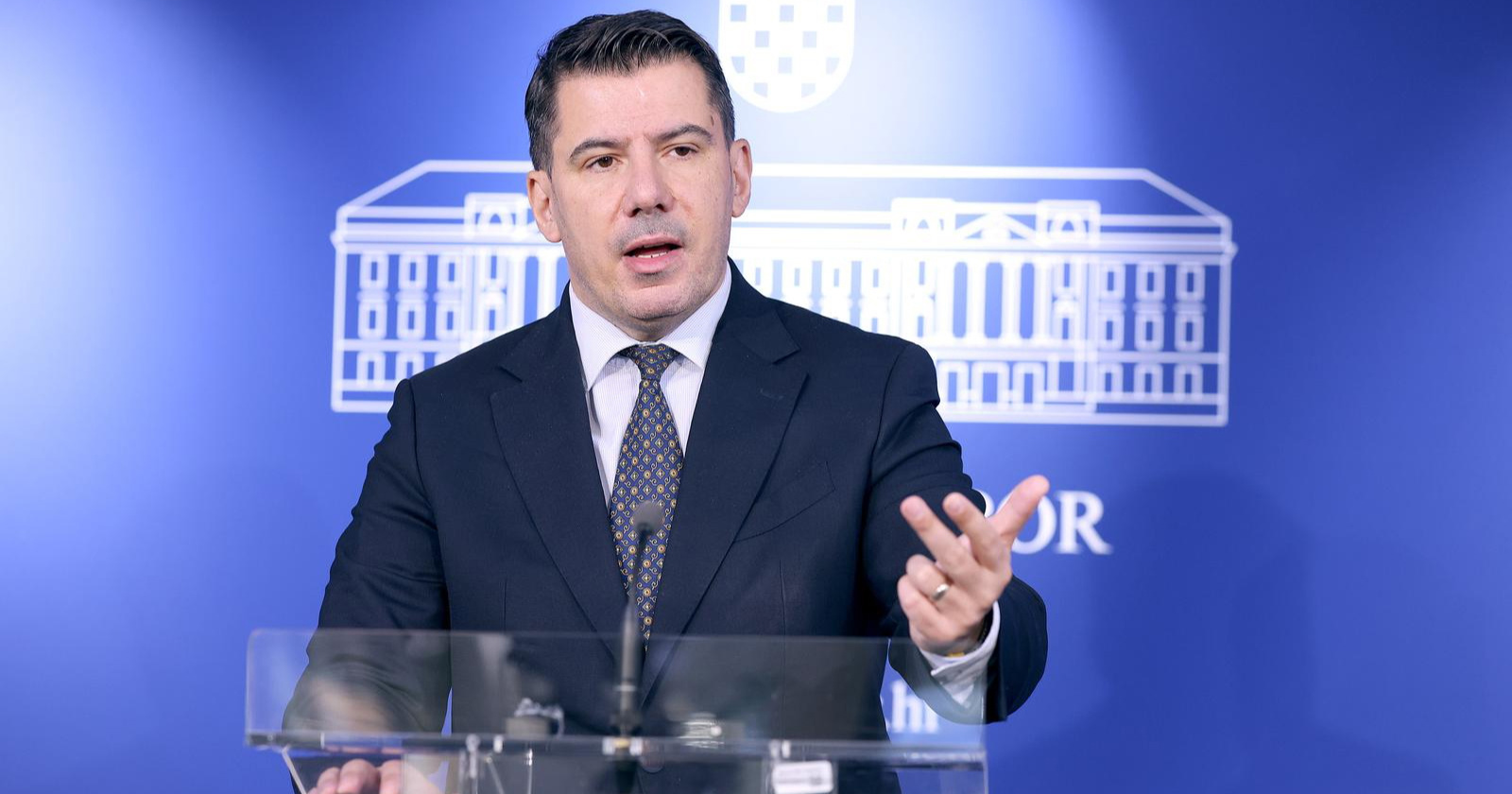 Grmoja: Čuo sam da u Liku zna zalutati 1, 2, 3...1700 šlepera