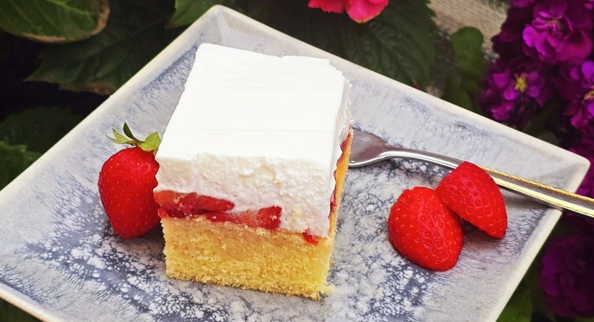 Ovaj fini kolač s jagodama uspijeva baš svima i svi će vas tražiti komad više