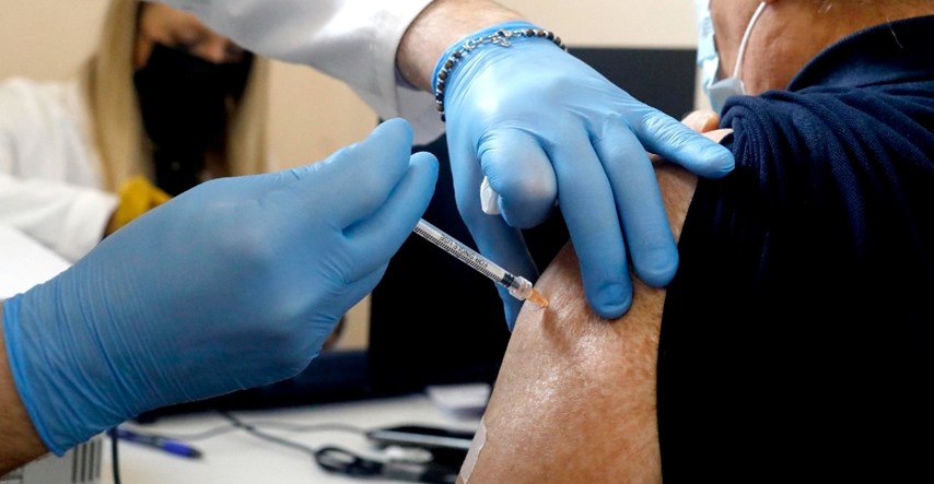 Talijan pokušao izbjeći cjepivo protiv covida noseći lažnu ruku