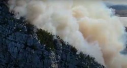 Hrvatski kanader opet pomagao u zaustavljanju velikog požara u parku prirode u BiH