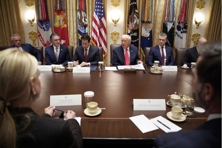 NBC: Trump dobiva dnevni video brifing o ratu u Iranu. Saveznici zabrinuti