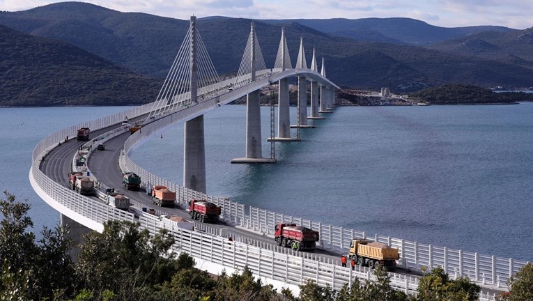 Šef HC-a: Pelješki će most do kraja sezone vjerojatno biti zatvoren za teretni promet