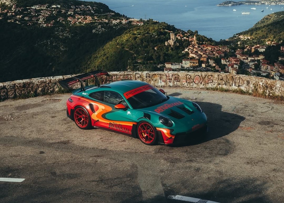 FOTO Dua Lipa dizajnirala unikatni Porsche 911