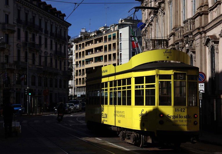Vozači tramvaja u Milanu u WhatsApp grupi dijelili slike putnica
