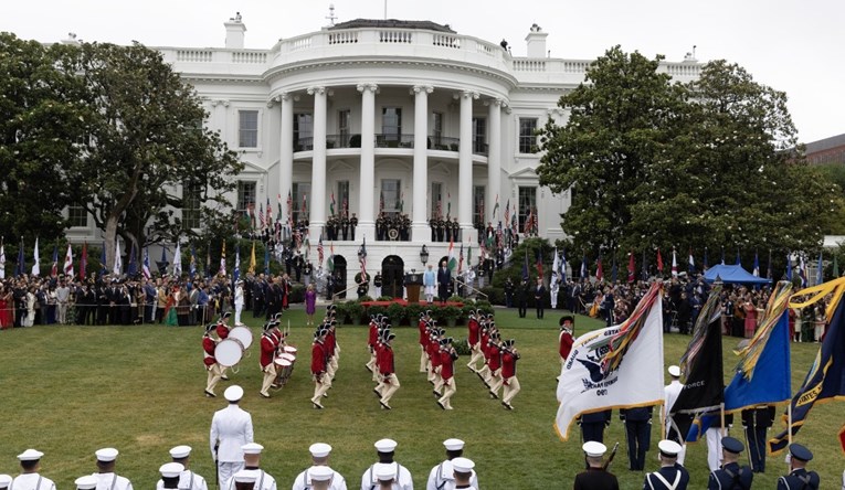 Biden u Bijeloj kući dočekao indijskog premijera Modija raskošnom ceremonijom