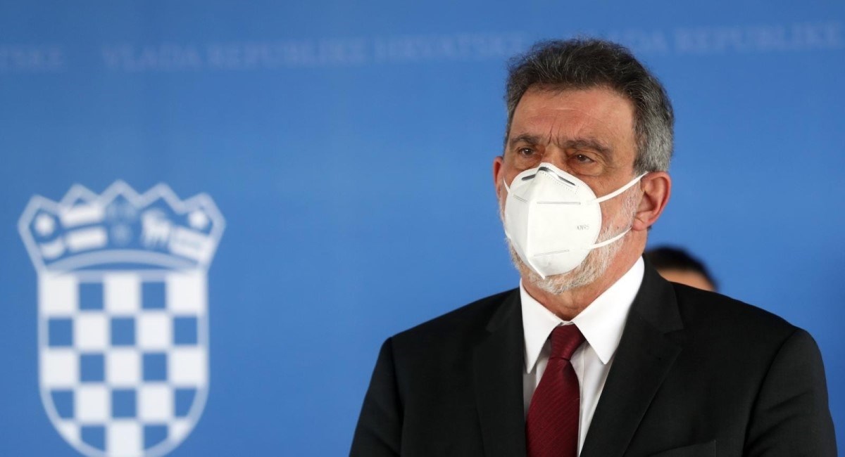 Fuchs: Učitelji i profesori su prioritetna skupina, cijepit će se kad bude cjepiva