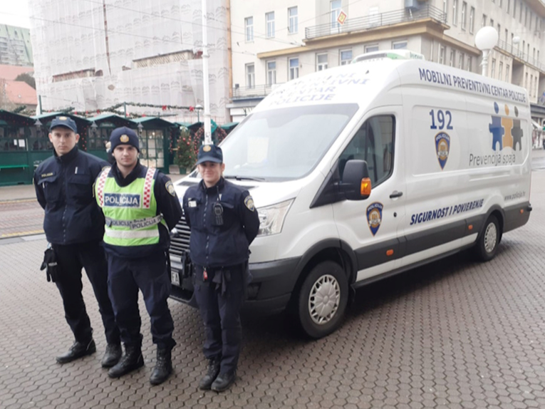 Policija postavila "mobilni preventivni centar" na glavni zagrebački trg