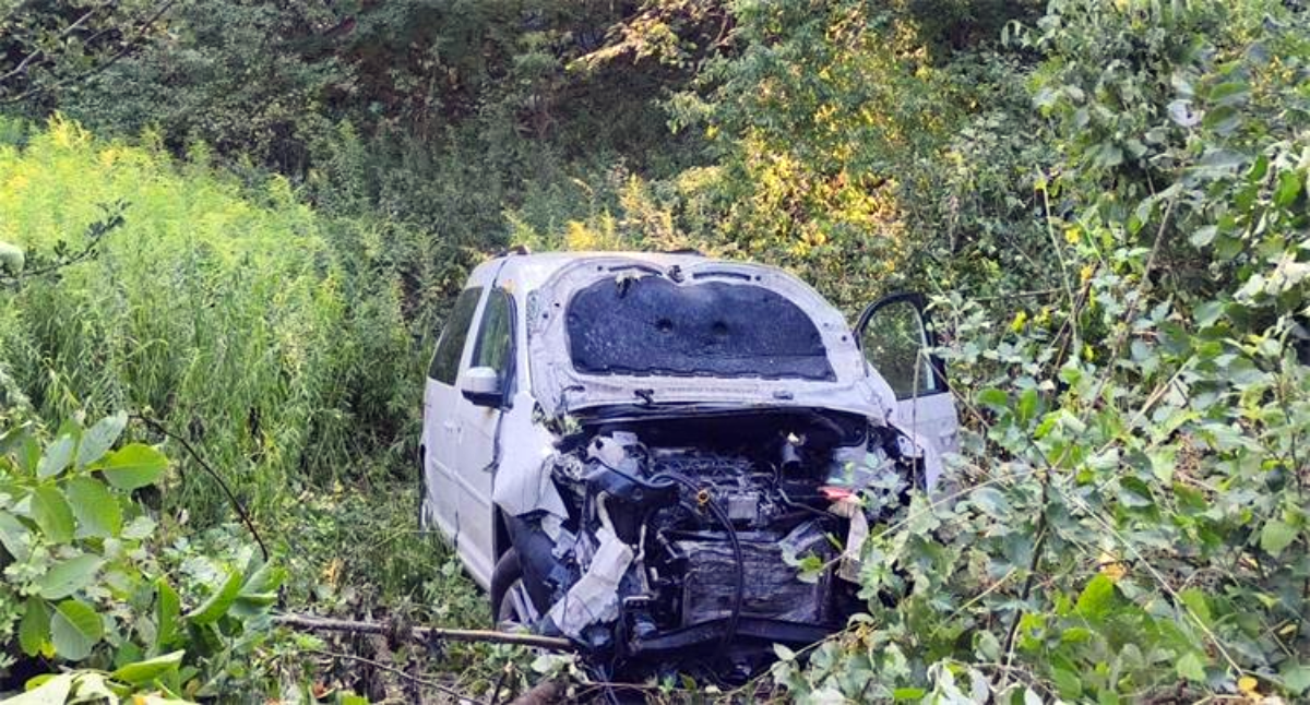 Ukradenim autom sletio u provaliju kod Vrbovskog. Pogledajte što je ostalo