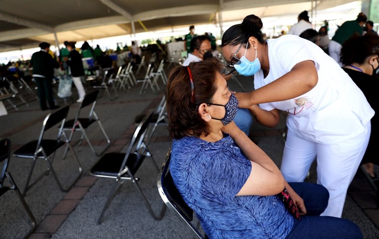 Meksiko se nada da će dovršiti cijepljenje stanovništva do početka 2022.