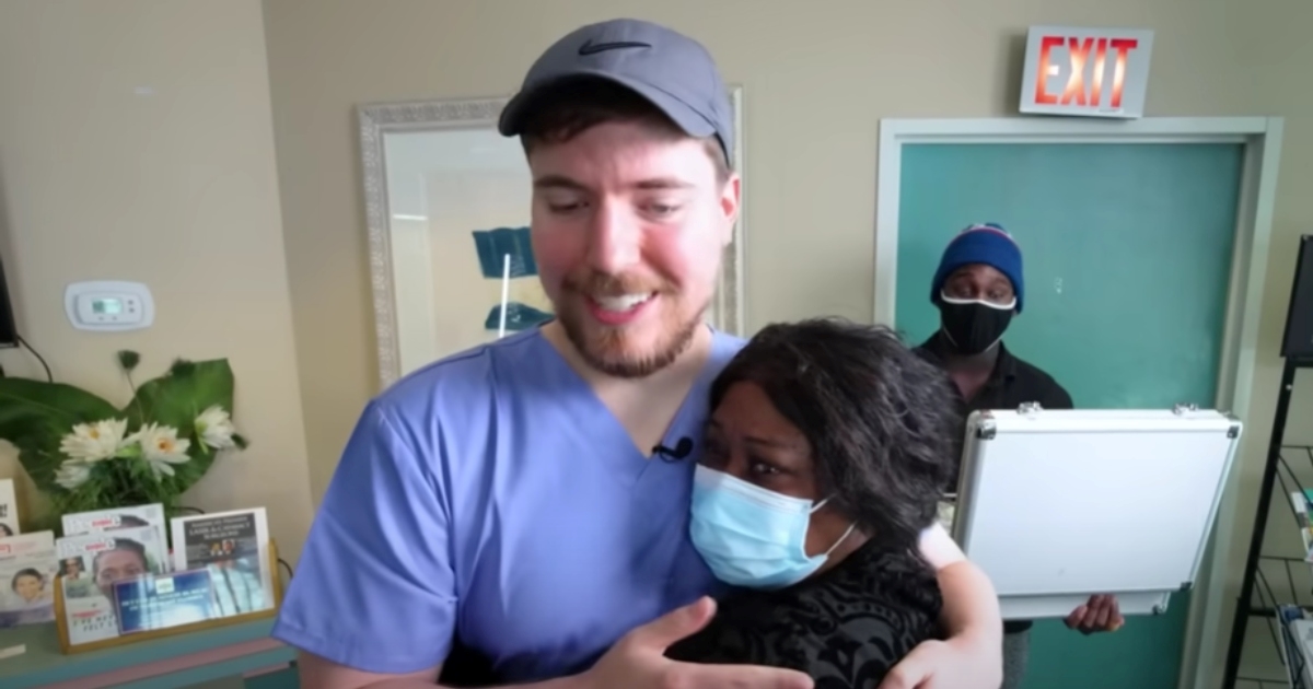 Ljudi su izračunali koliko je MrBeast potrošio da bi pomogao slijepcima da progledaju