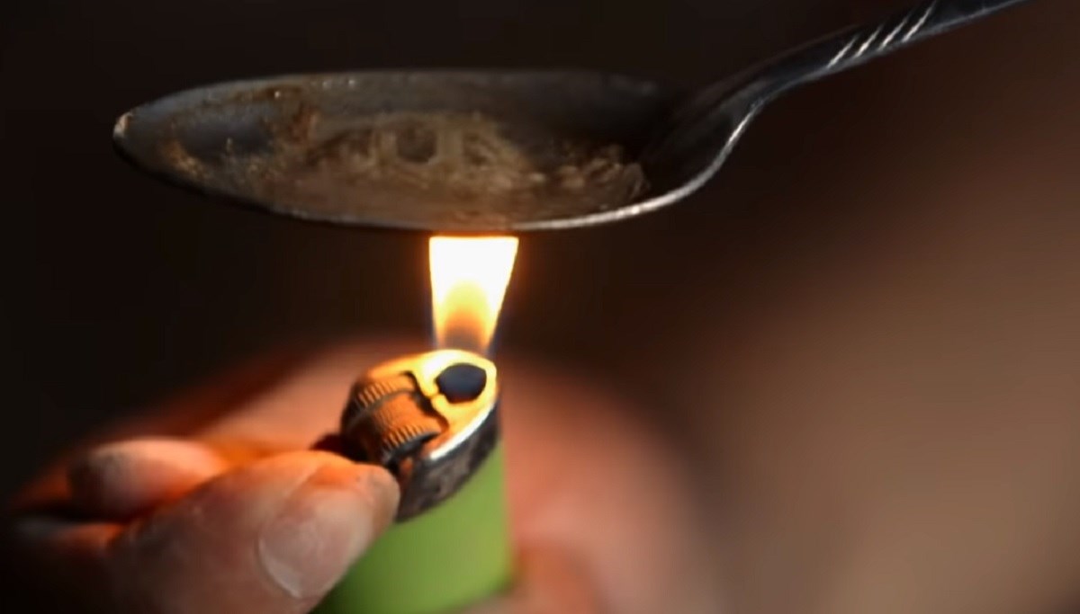 Droga koja je 50 puta jača od heroina svaki dan ubija desetke tisuća ljudi