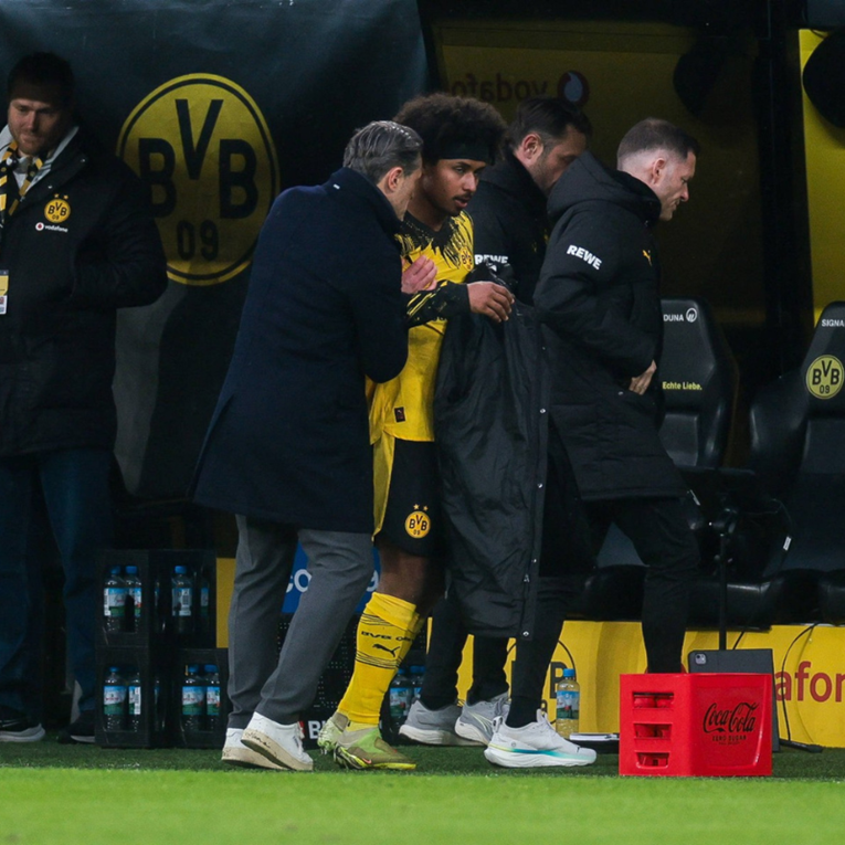 VIDEO Kovač uhvatio Adeyemija za vrat 