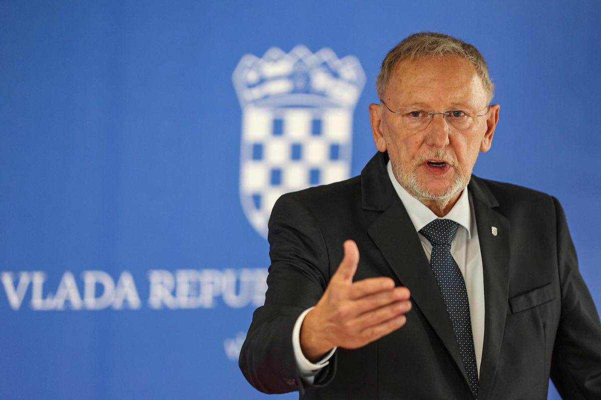 Božinović o prosvjedu Torcide: To je njihovo demokratsko pravo, ali bez nasilja