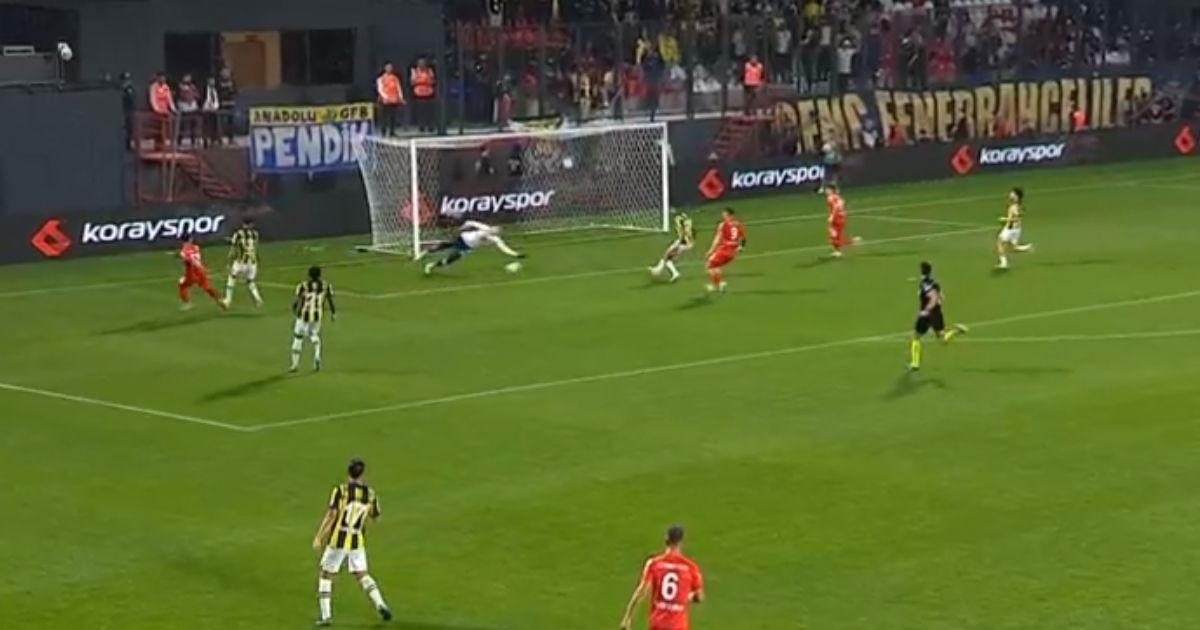 VIDEO Livaković sjajnom obranom pogurao Fenerovu desetu uzastopnu pobjedu