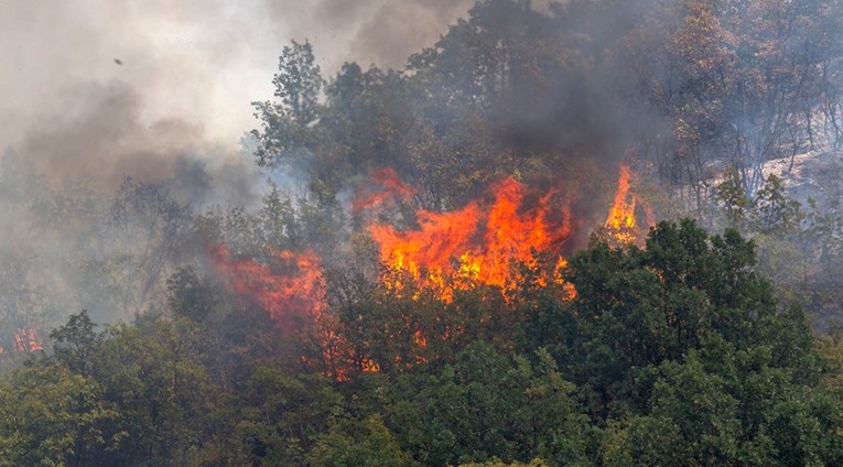 Najgori požari u Turskoj ove godine. Gore domovi, ljudi bježe, ima ozlijeđenih