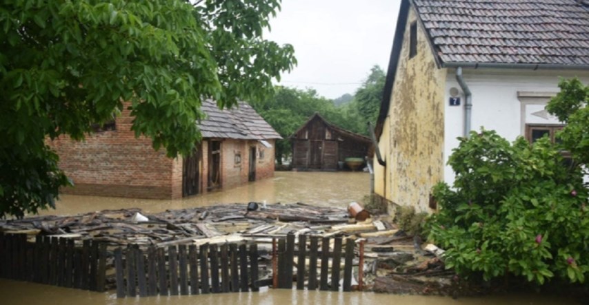 VIDEO Teška noć u Slavoniji. Potopljene kuće, podrumi, ceste, auti... Šteta je velika