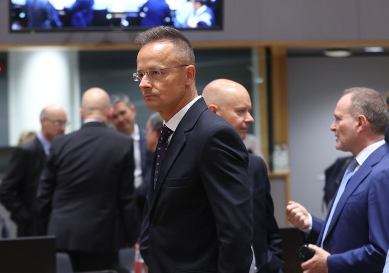 Mađarski šef diplomacije: Slovačka i mi stavit ćemo veto na sankcije protiv Rusije 