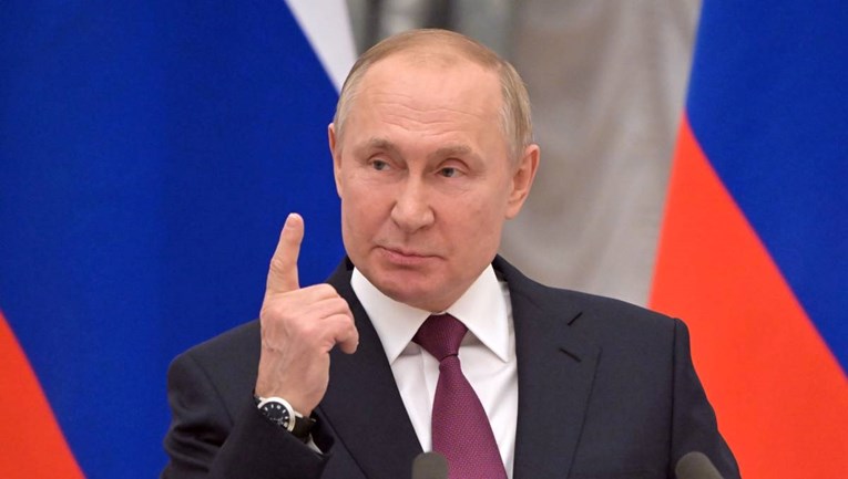 Putin: Sve je više cyber napada na Rusiju, manje ćemo koristiti strane softvere