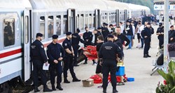 FOTO Navijači Hajduka vlakom krenuli u Rijeku na finale Kupa