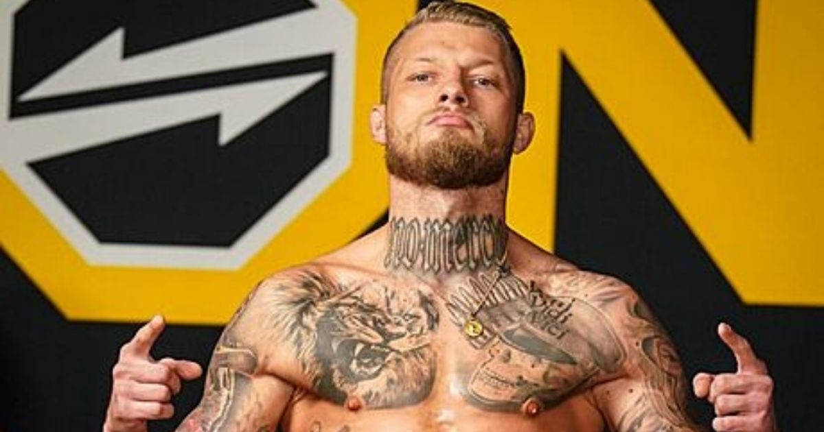 MMA borcu zabranjen nastup u borbi. Ima tetoviranog Hitlera