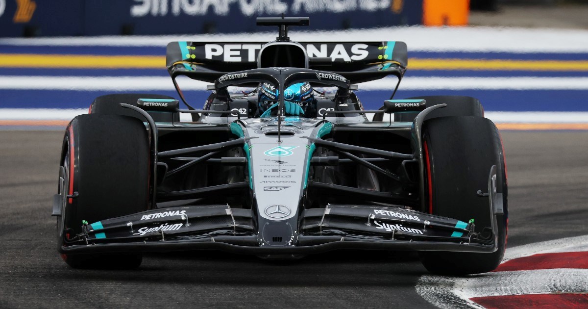 Russellu pole position na VN Singapura