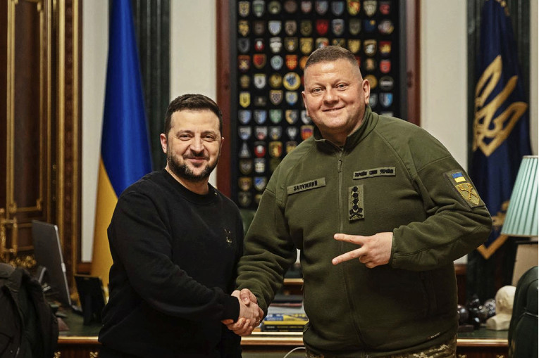 Zelenskom rejting pao ispod rejtinga generala