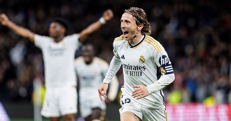 Modrić ulazi u teren, navijači su u ekstazi. Poslušajte huk Santiaga Bernabeua