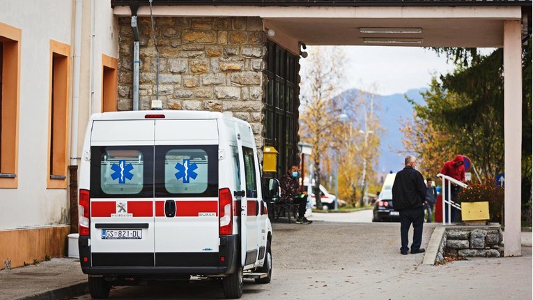 U Lici 75 novozaraženih, jedna osoba umrla