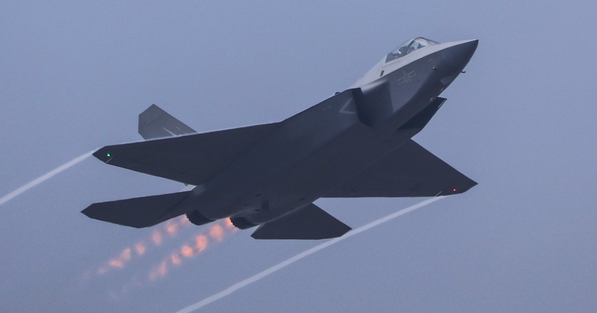 Novi kineski avioni snimljeni u letu. Uspoređuju ih s "najubojitim" američkim F-35