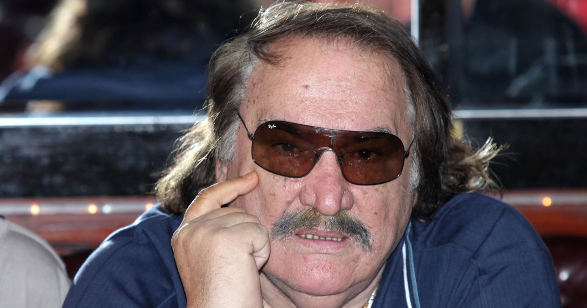 Pojavile se priče da Mišo jedva spaja kraj s krajem. On poručio: "Prvi put čujem"