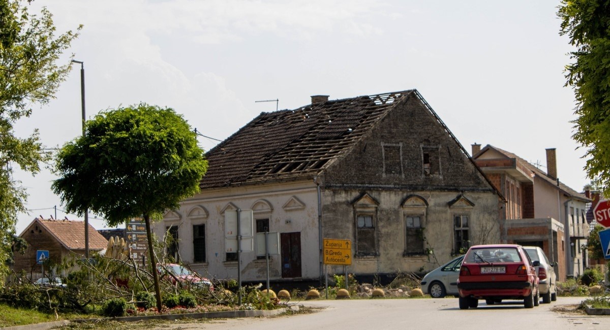 Nevrijeme Pogodilo Dijelove Osječko-baranjske županije, Vjetar Rušio ...