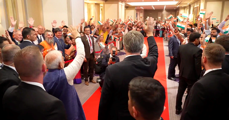 VIDEO Modi objavio snimku iz Zagreba. On i Plenković mahali razdraganim Indijcima