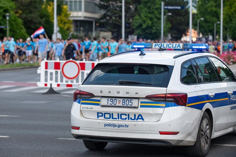 Maturanti brutalno napadnuti na Bundeku: "Izbio mi je dva zuba"