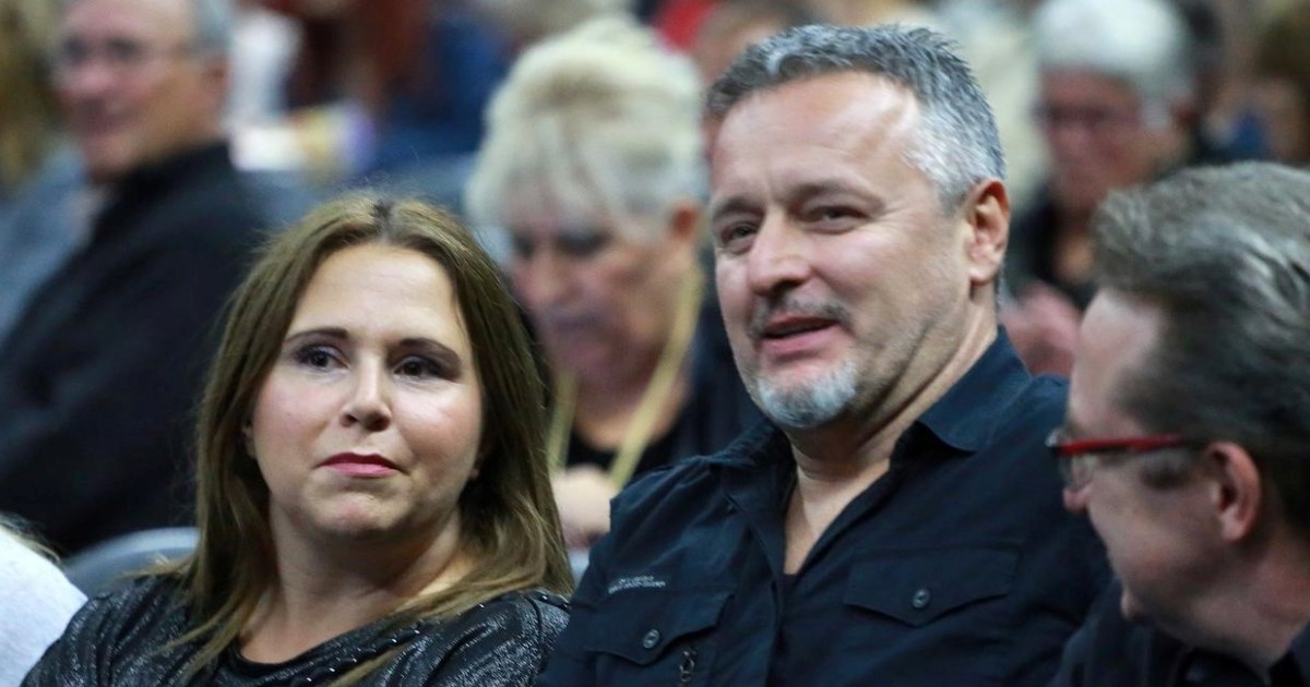 Nestao Facebook profil Thompsonove supruge, fanovi zabrinuti da je hakiran