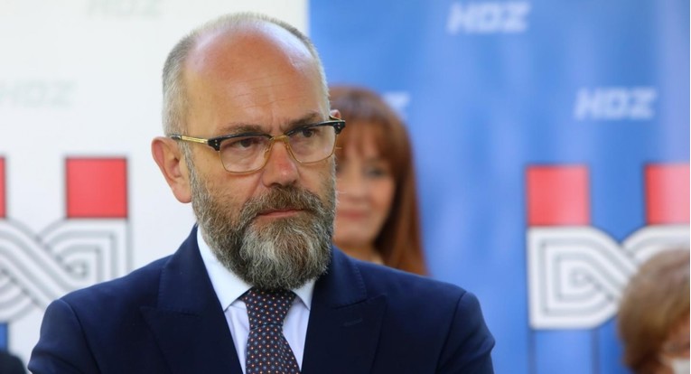 Vlada predložila privremene šefove Hrvatskih cesta, Hrvatske pošte i HŽ-a