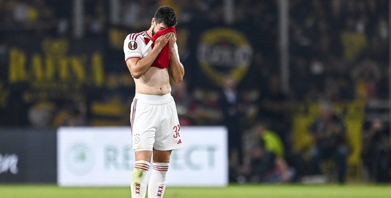 Start iz noćne more za Šutala u Ajaxu. Dio je povijesno loše obrane