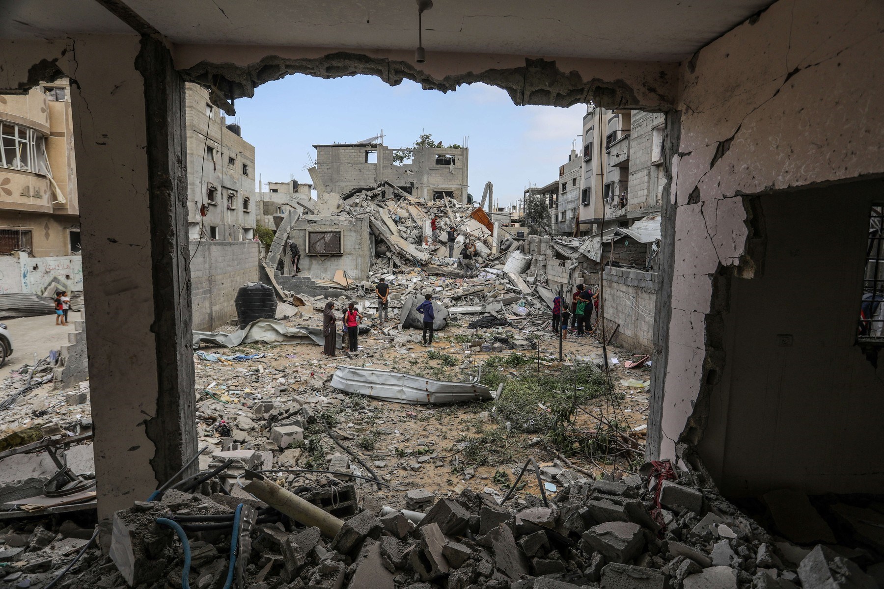 Najmanje 25 Palestinaca poginulo u izraelskom napadu na Rafah