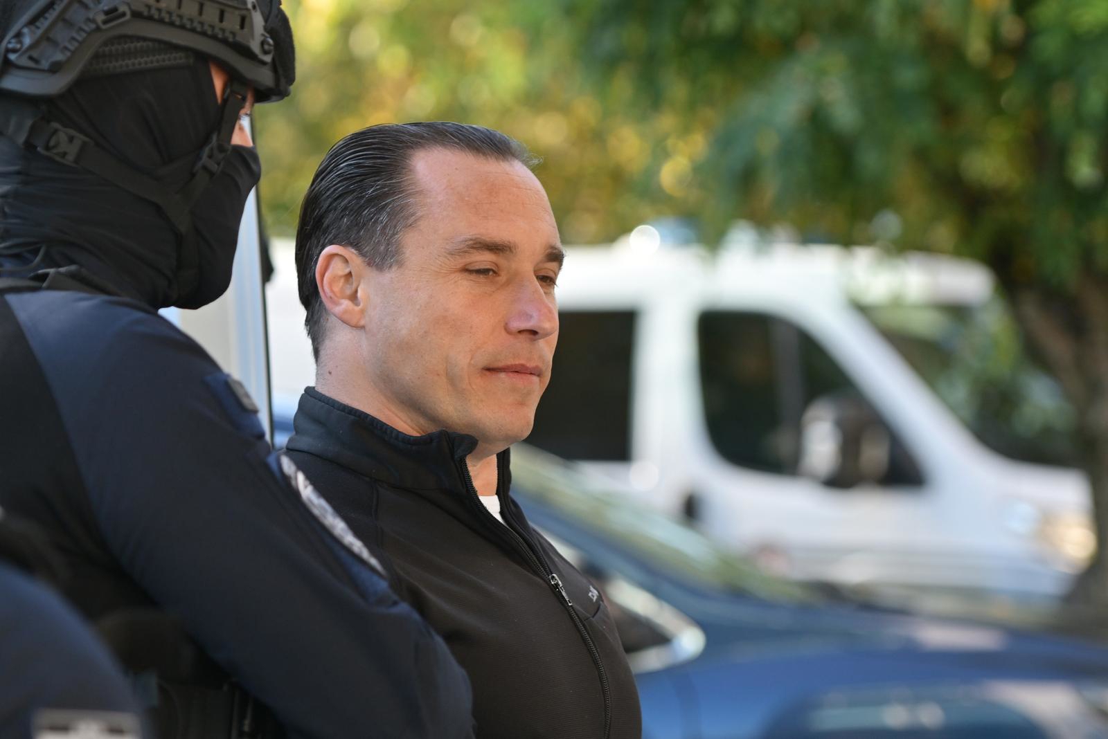 Mlađan doveden na sud pod jakim mjerama osiguranja, čitane bilješke iz bilježnica