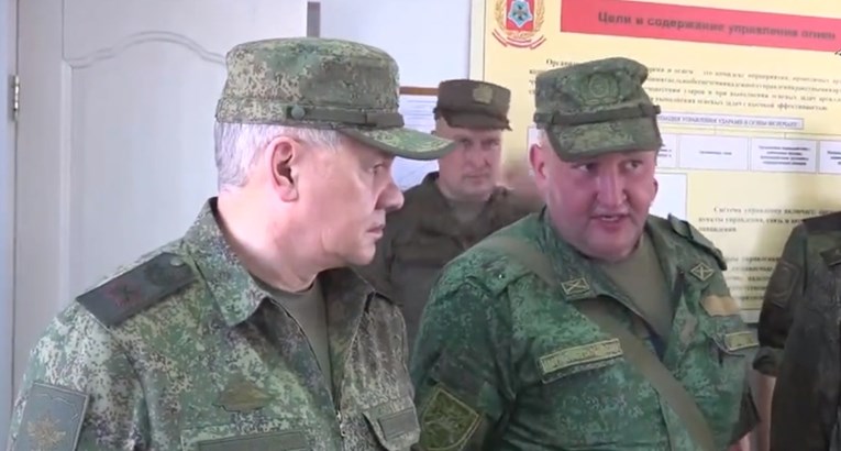 VIDEO Šojgu snimljen s vojnicima, nadgledao obuku