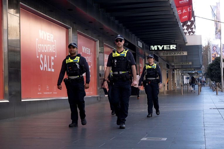 Melbourne ulazi u dugačku karantenu, australske države zatvaraju granice