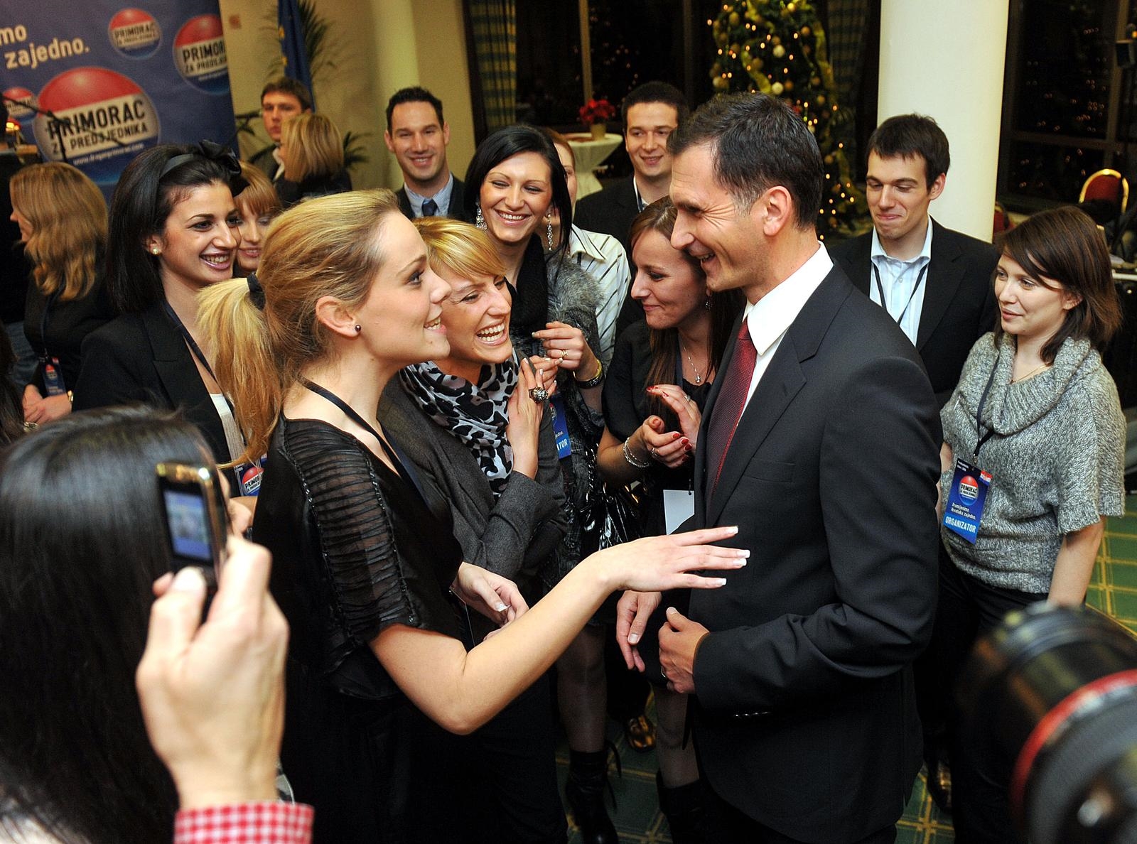 Primorcu ovo nisu prvi izbori. 2009. se kandidirao i govorio da je sličan Obami
