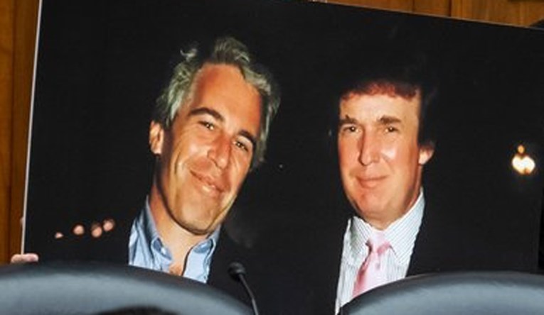 Trump tužio Wall Street Journal