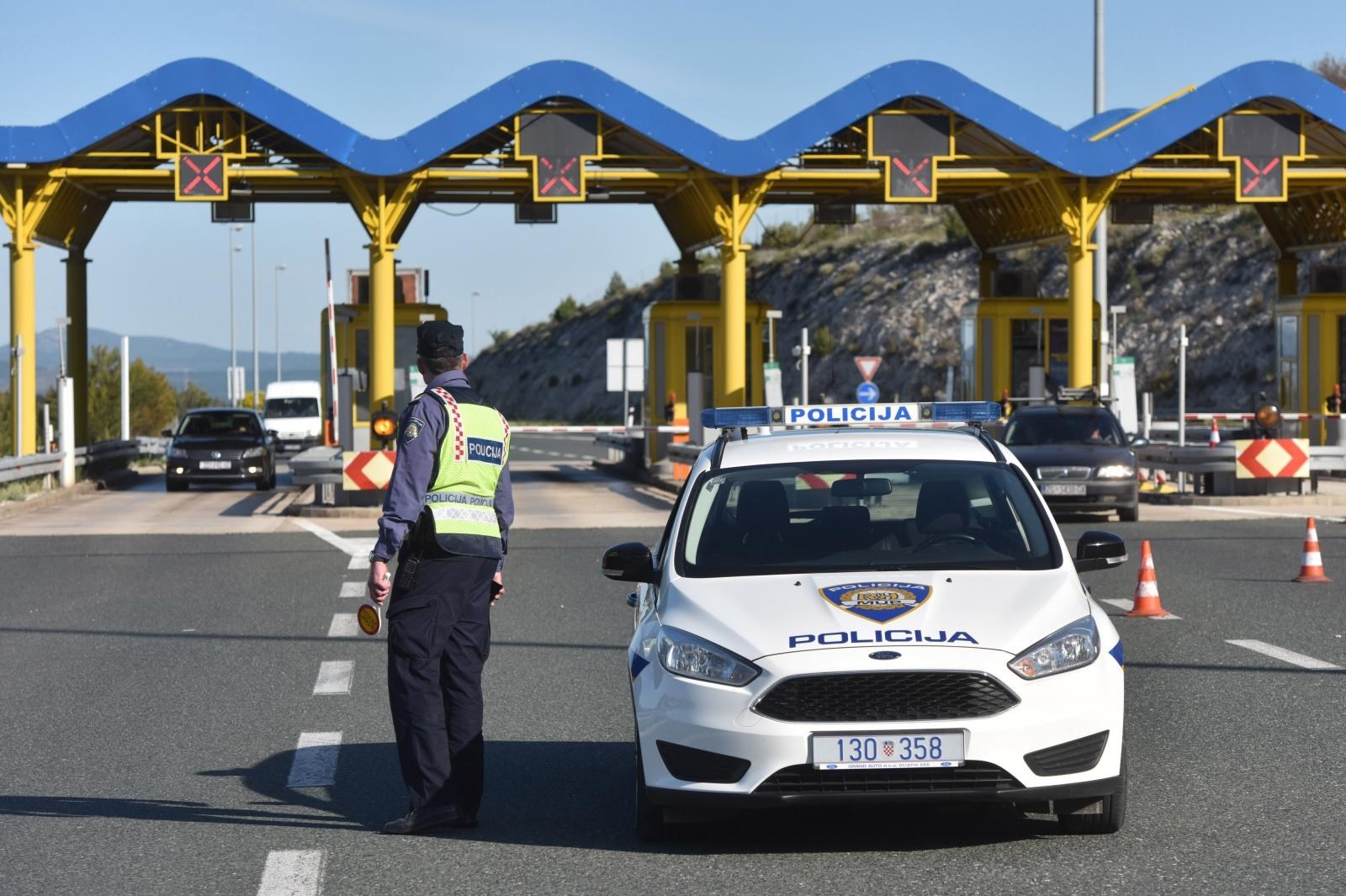 Detalji napada na A1, tri auta agresivnom vožnjom prisilila četvrti da stane