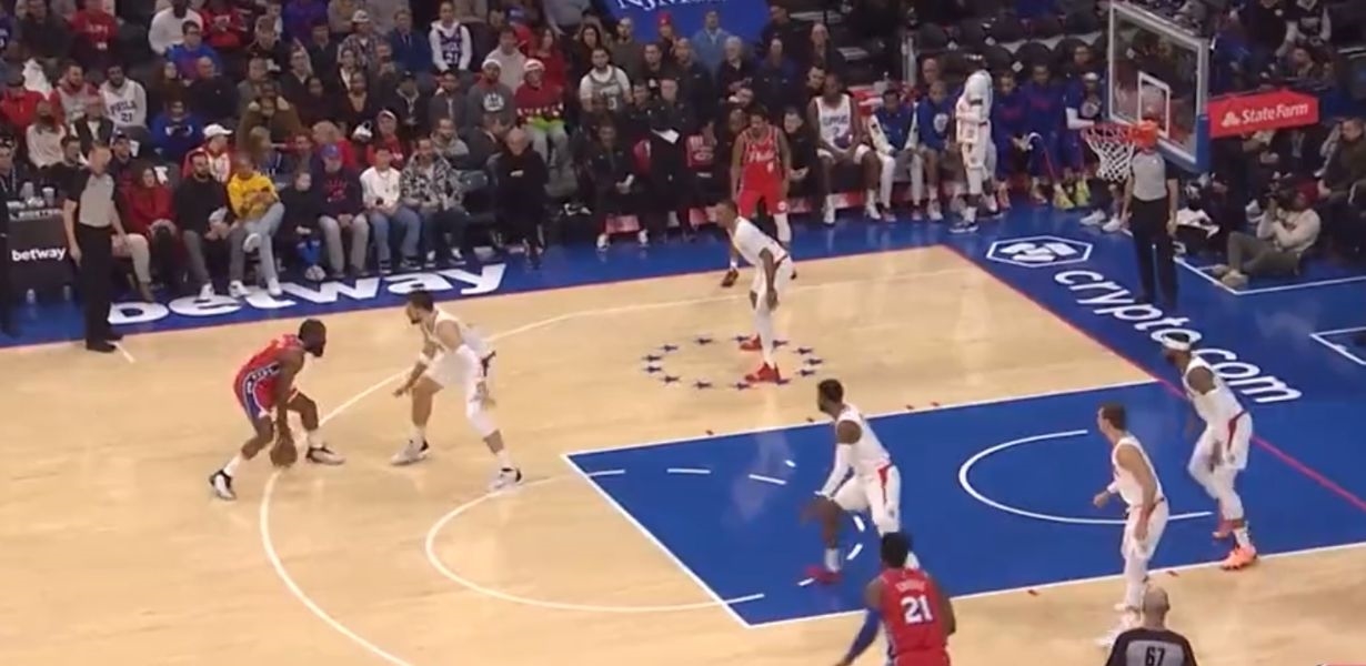 VIDEO Zubac blokirao Hardenov potez kojim je mnoge bacao na stražnjicu