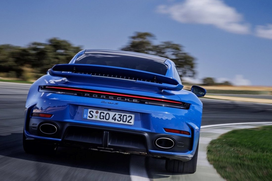 Porsche ima ludu ideju, auto koji mijenja tip pogona po potrebi