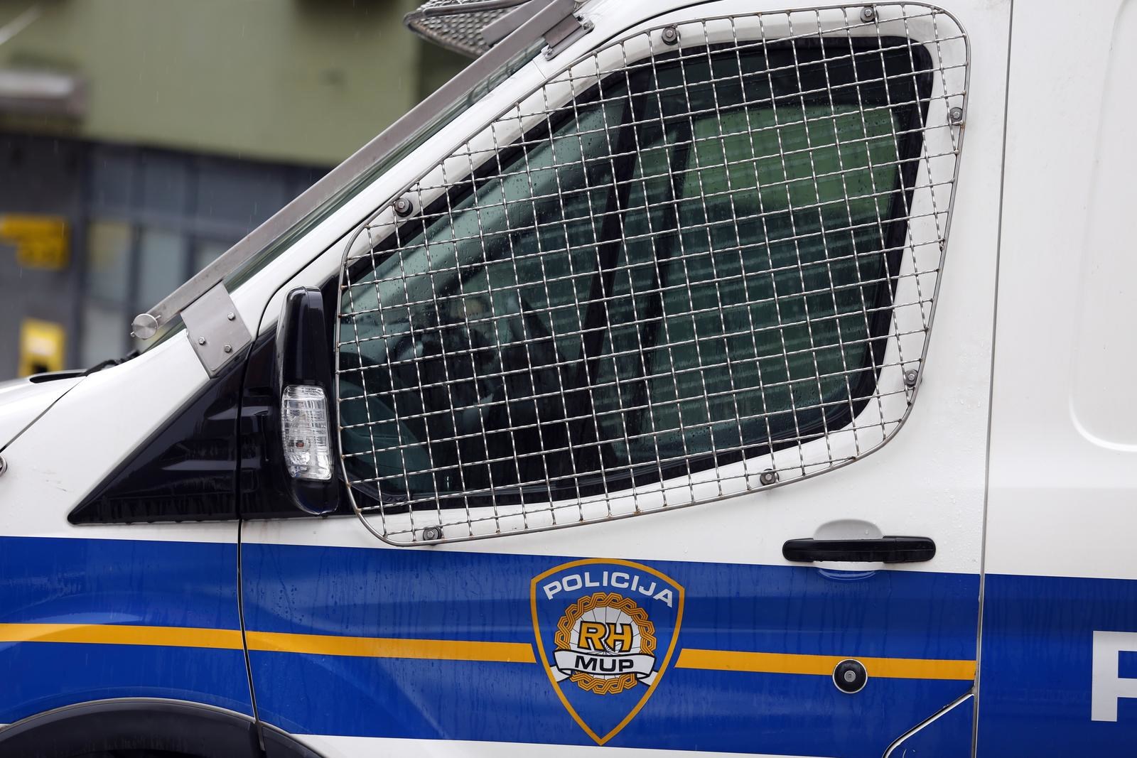 Bivši policijski šef prijetio bivšoj ženi: Ubit ću te, glupačo glupa