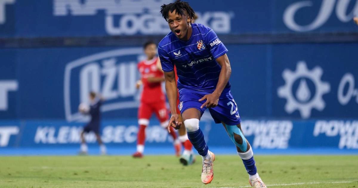 Barcelona želi Varelu. Španjolci: Deco i Andy Bara su napustili kamp u istom autu