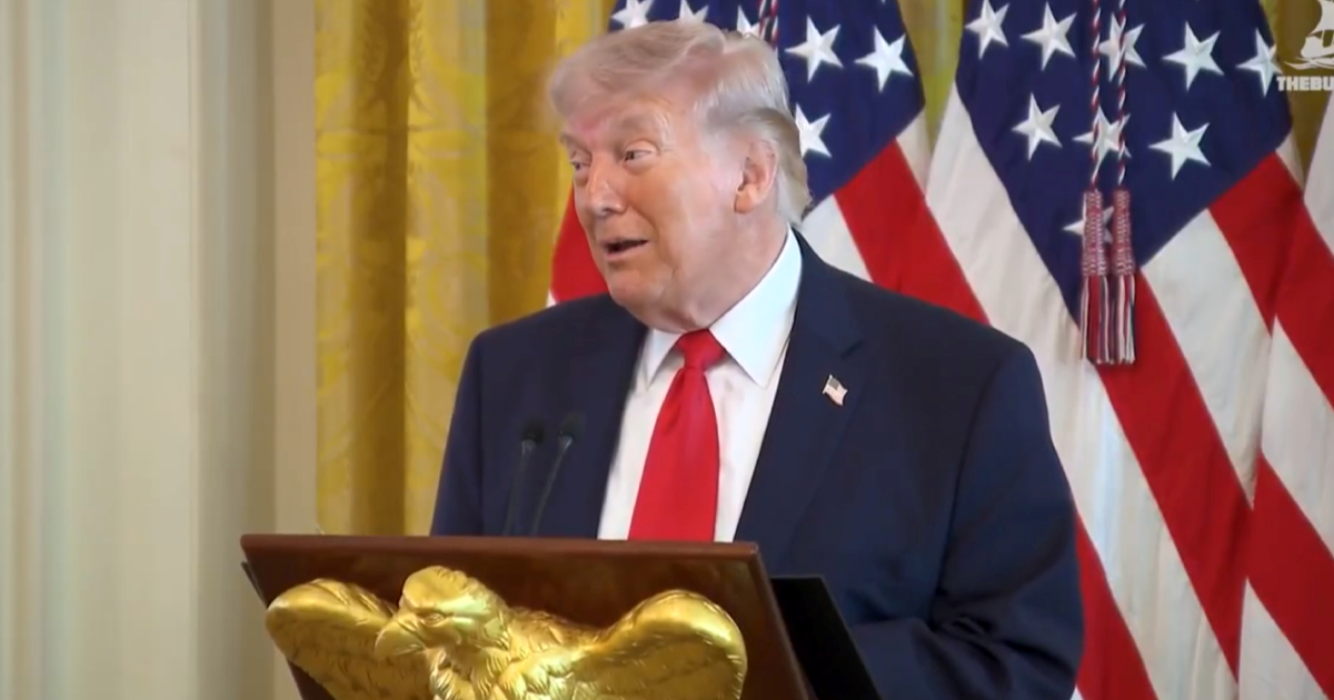 Trump: Mogao bih napraviti još više toga da sam kralj