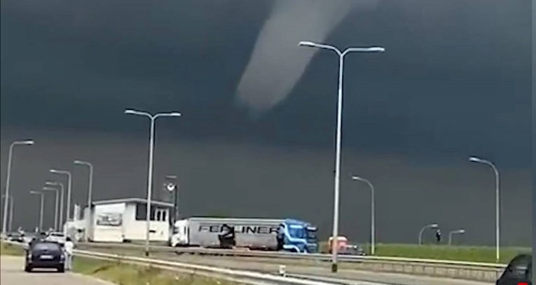 VIDEO Tornado u Nizozemskoj: "Ovo je rijedak fenomen"