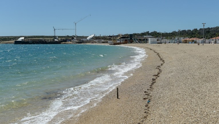 Jedna od najpoznatijih hrvatskih plaža je sablasno prazna